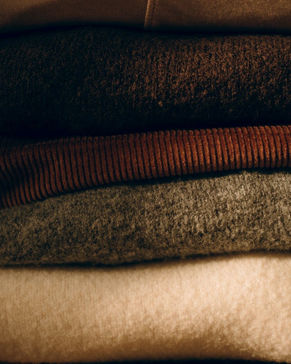 Sweater Rajut Tebal